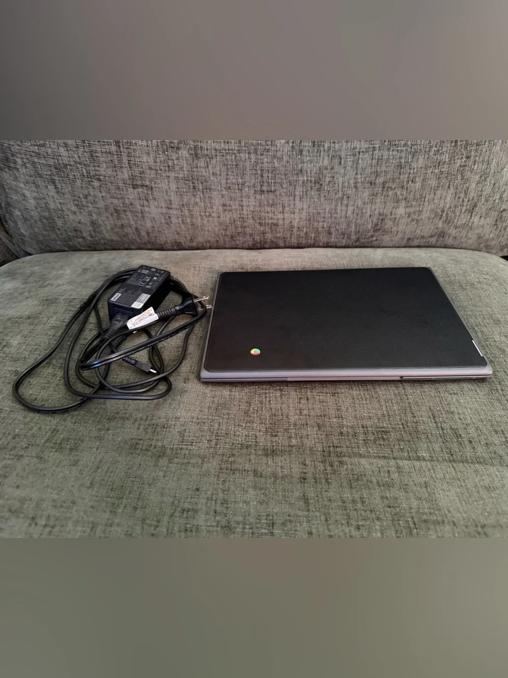 Lenovo 100e Chromebook 2nd Gen Laptop